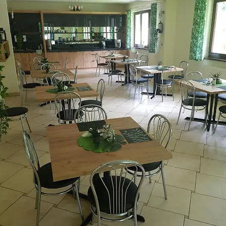 Pod Brzegiem Farm stay Niedzwiedz