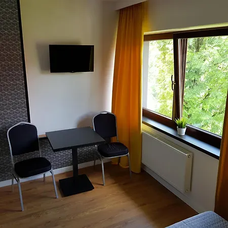 Pod Brzegiem